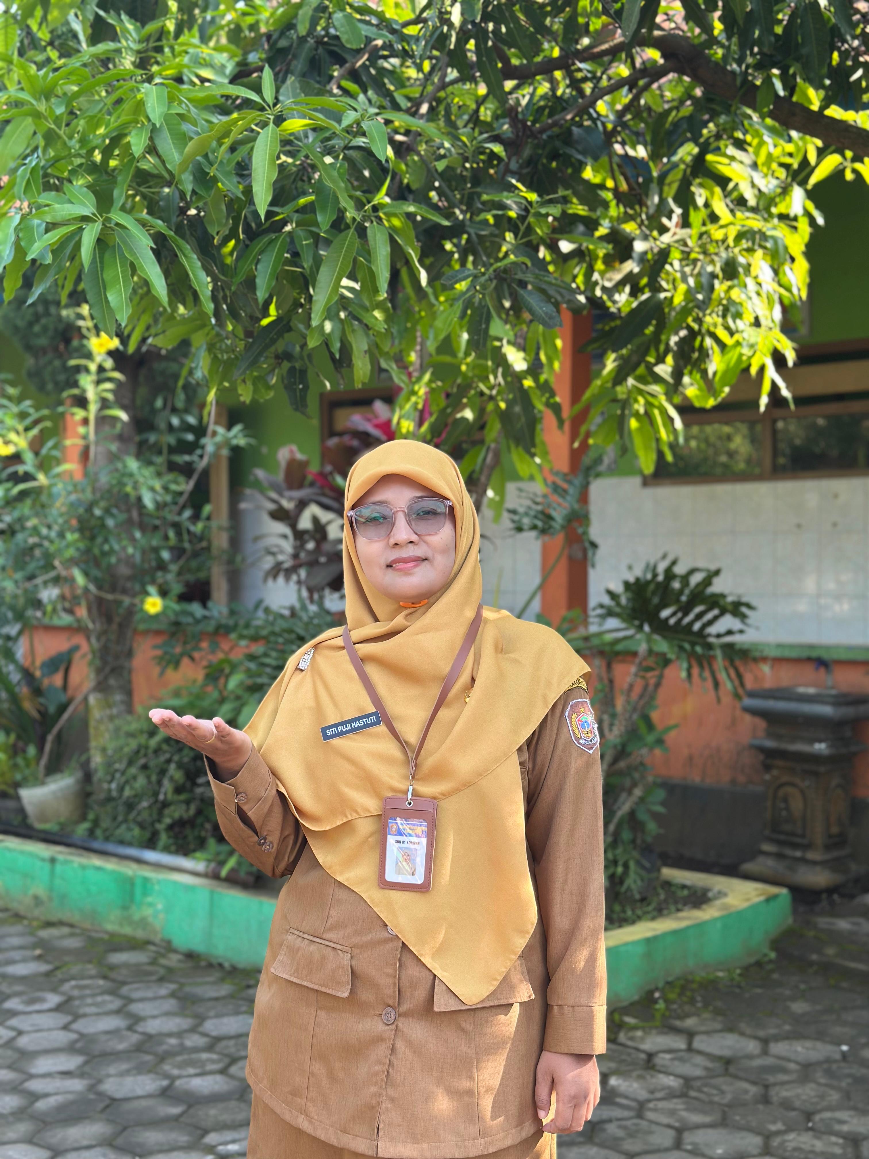 Siti Puji Hastuti, S.Pd